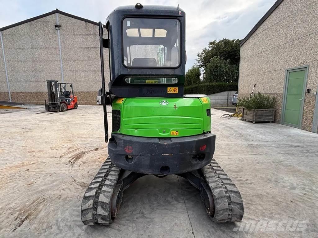 Kubota U35-3 ミニ油圧ショベル 7t以下（ミニユンボ・ミニディガー）