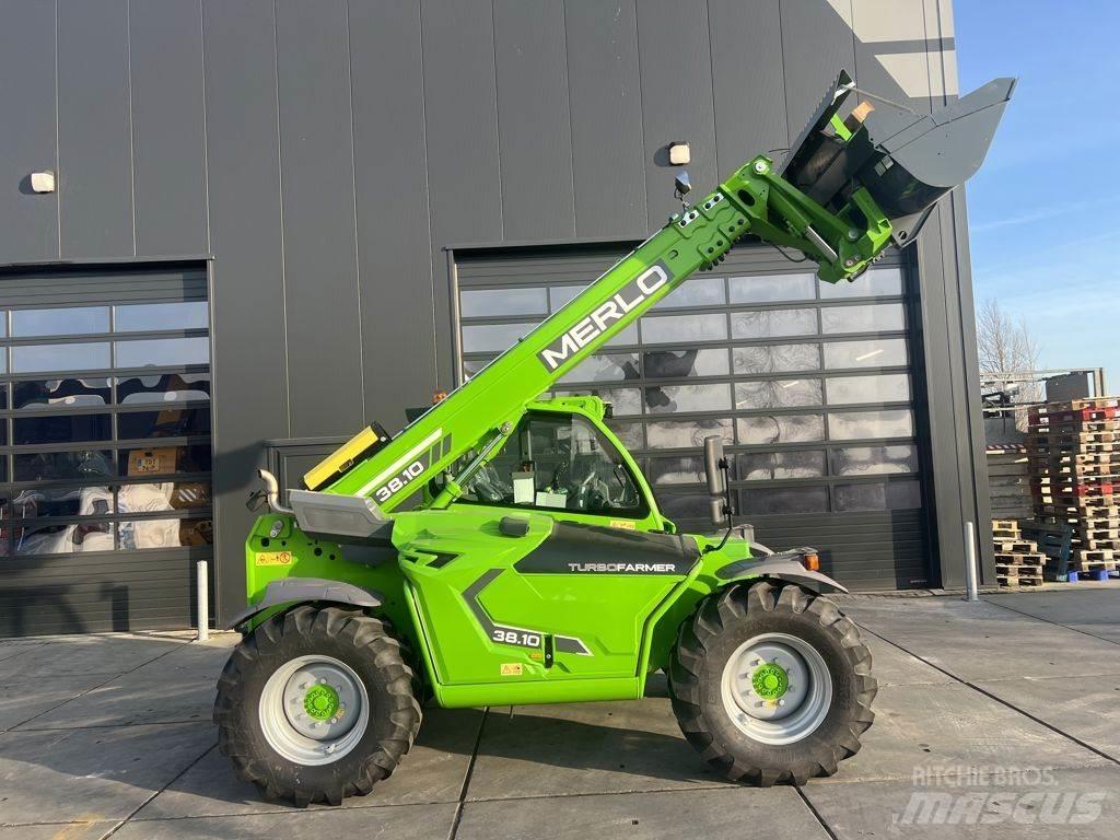 Merlo TF38.10 136 テレスコーピックハンドラー