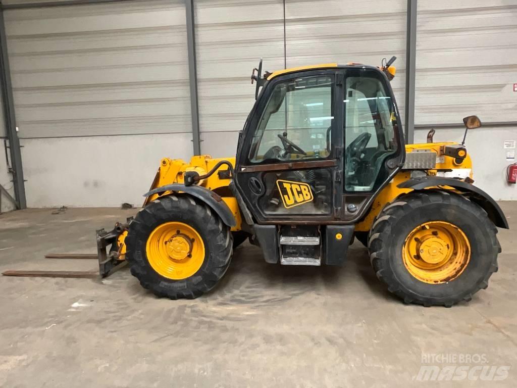 JCB 536-60 テレスコーピックハンドラー