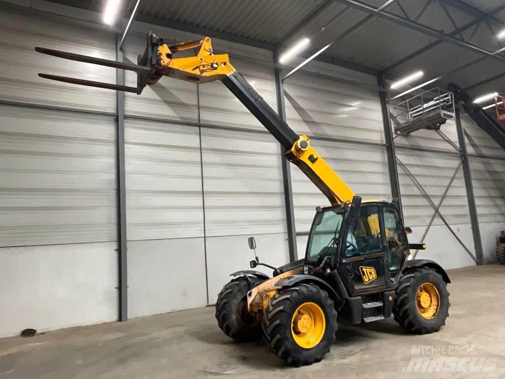 JCB 536-60 テレスコーピックハンドラー