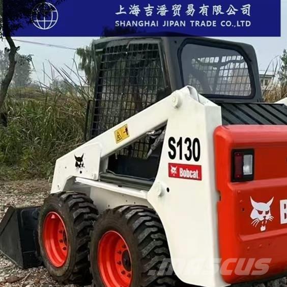 Bobcat S 130 スキッドステアローダー