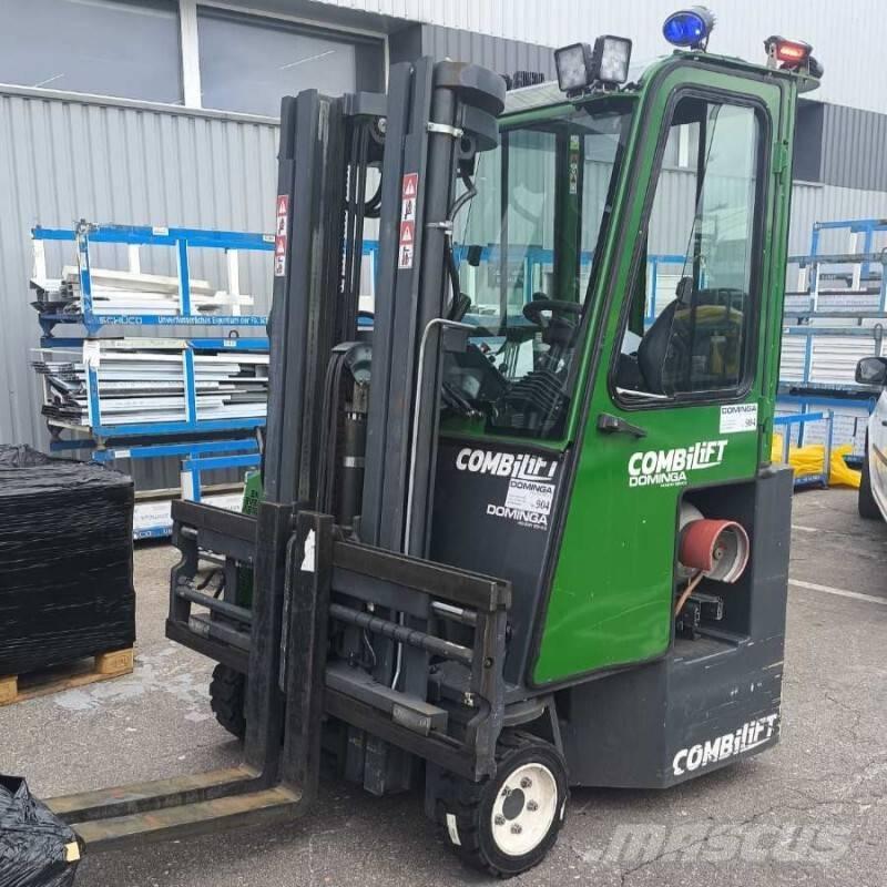 Combilift CB 2500 全方向リーチ型フォークリフト