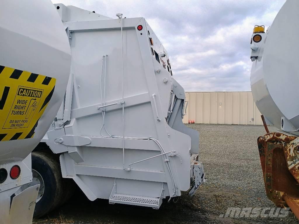 Mack MRU 塵芥車、パッカー車