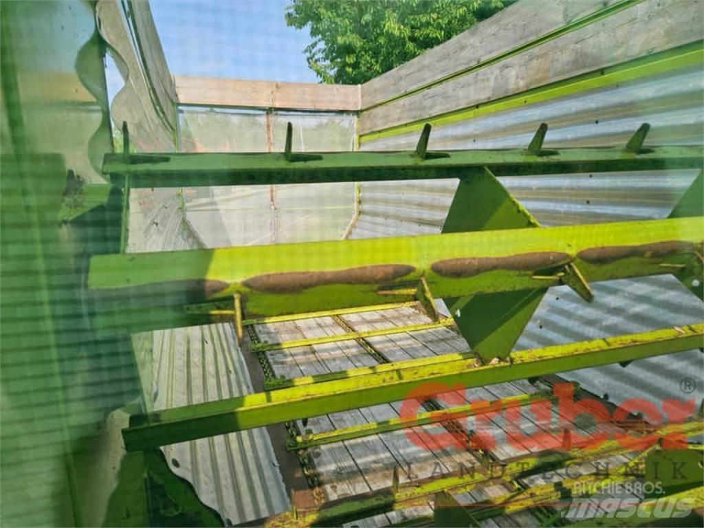 CLAAS Rapido 40 セルフローディングトレーラー