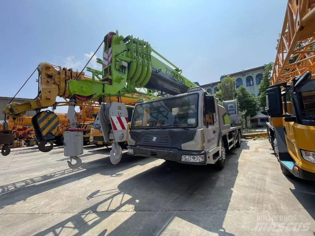 Zoomlion ZCT251V ホイスト、ウインチ、エレベーター