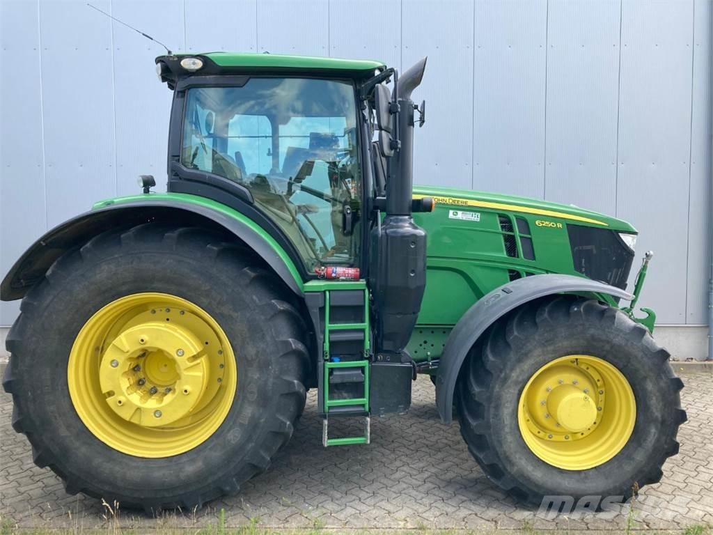 John Deere 6250R トラクター