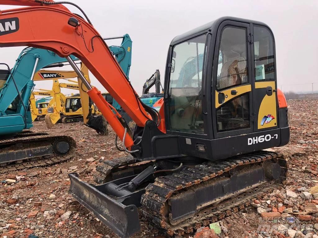 Doosan DH 60-7 ミニ油圧ショベル 7t以下（ミニユンボ・ミニディガー）