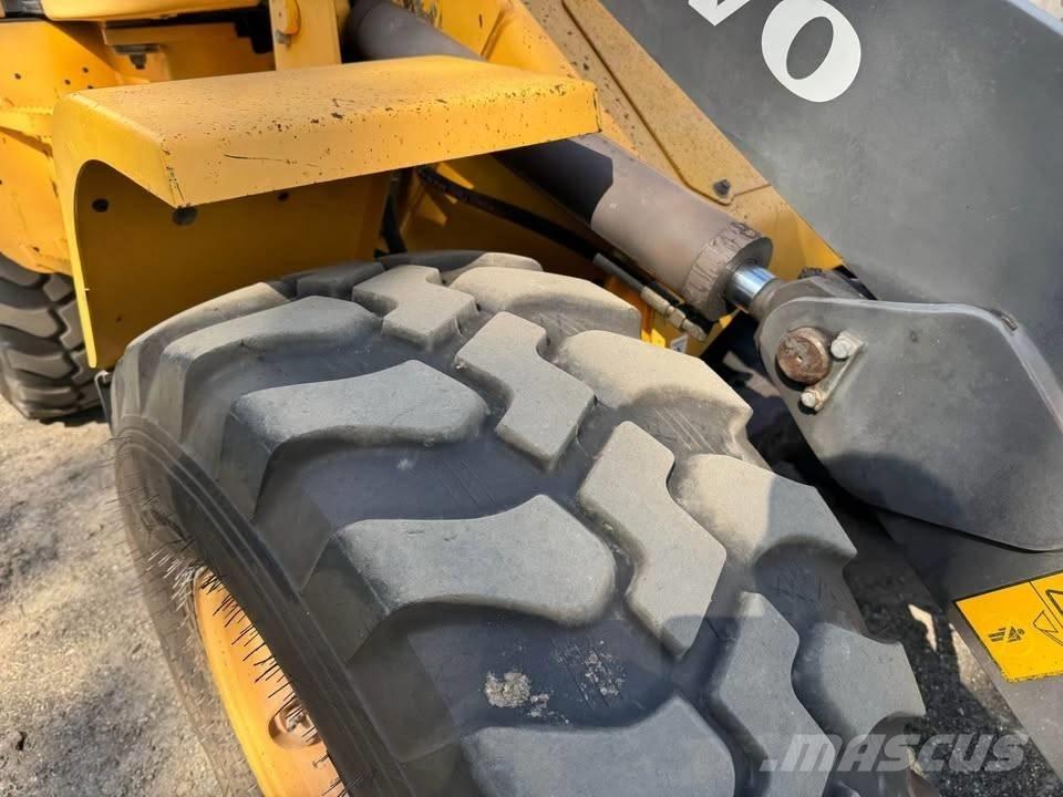 Volvo L 30 G ホイールローダー・タイヤショベル