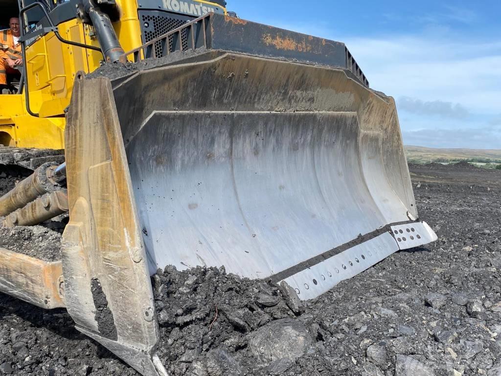 Komatsu D 375 A-8 ブルドーザー