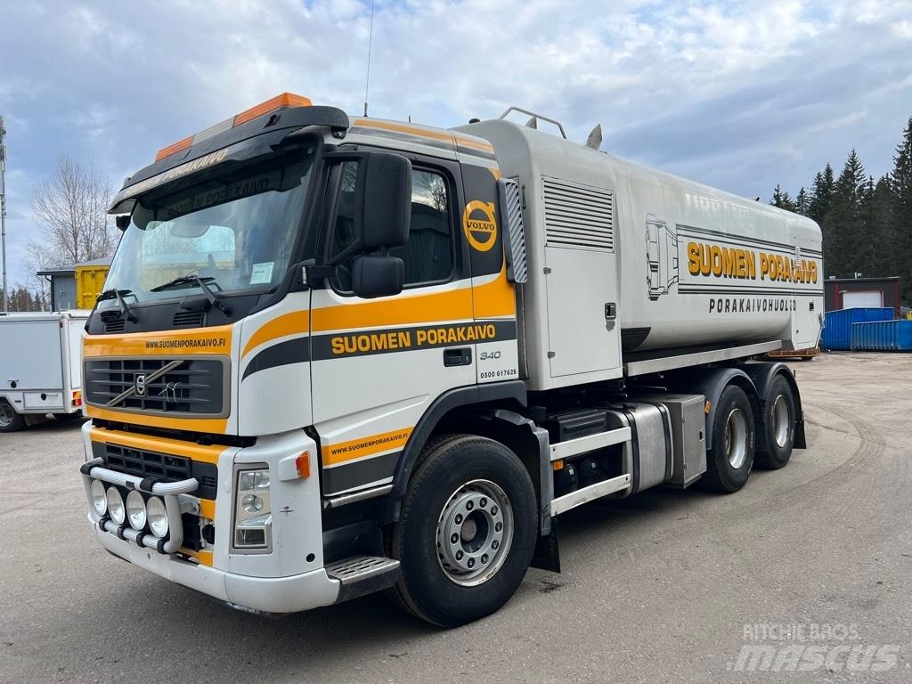 Volvo FM9 コンバイン／バキュームトラック