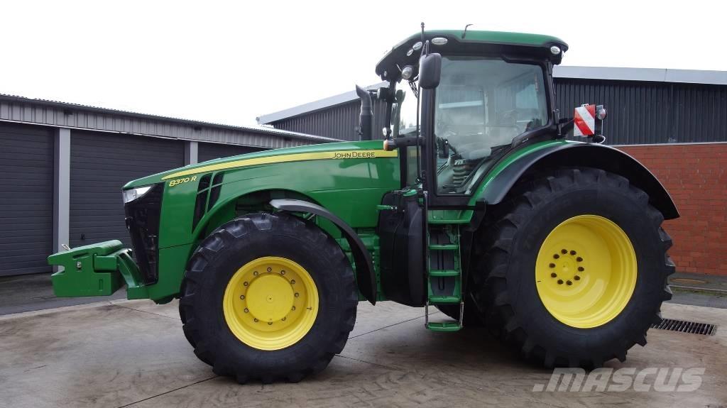 John Deere 8370 R トラクター