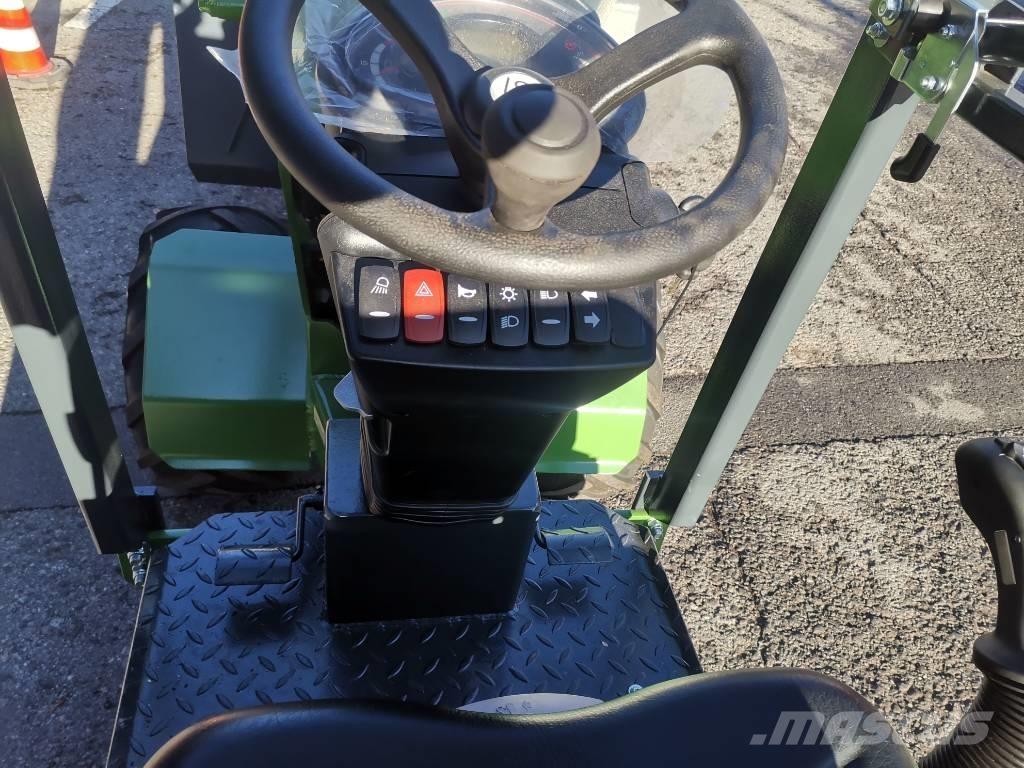 Striegel 160 YA フロントローダーとディガー