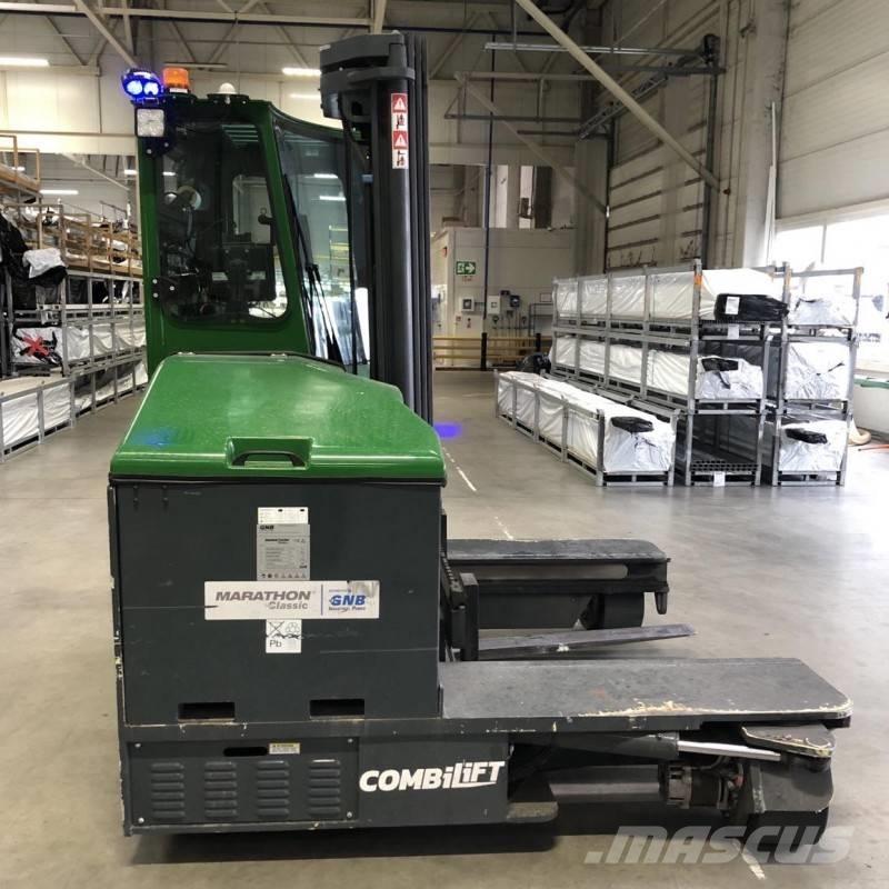 Combilift C 4000 ET 全方向リーチ型フォークリフト