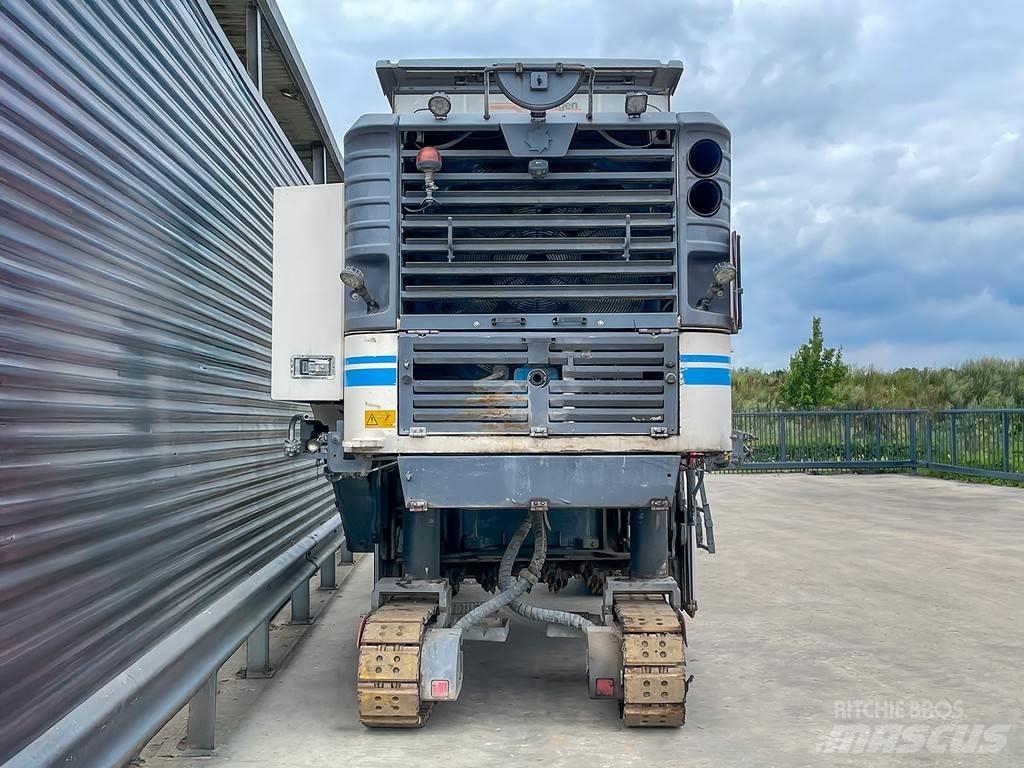 Wirtgen W 210 アスファルトコールドミリングマシーン