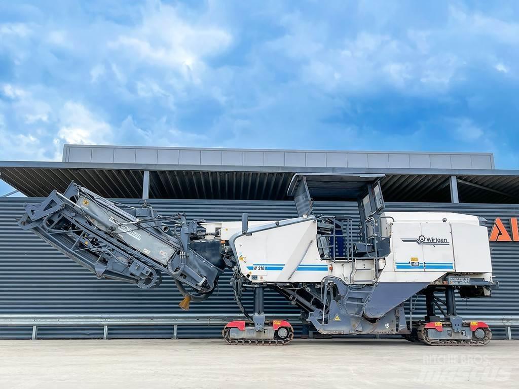 Wirtgen W 210 アスファルトコールドミリングマシーン