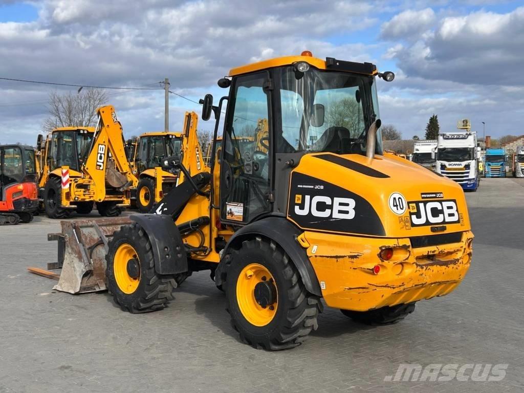 JCB 409 農業用テレハンドラー