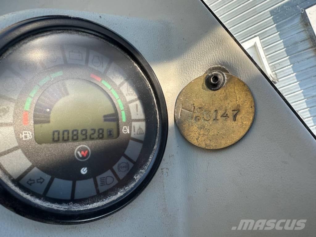 Wacker Neuson 8003 大型油圧ショベル12t以上（パワーショベル・ユンボ）
