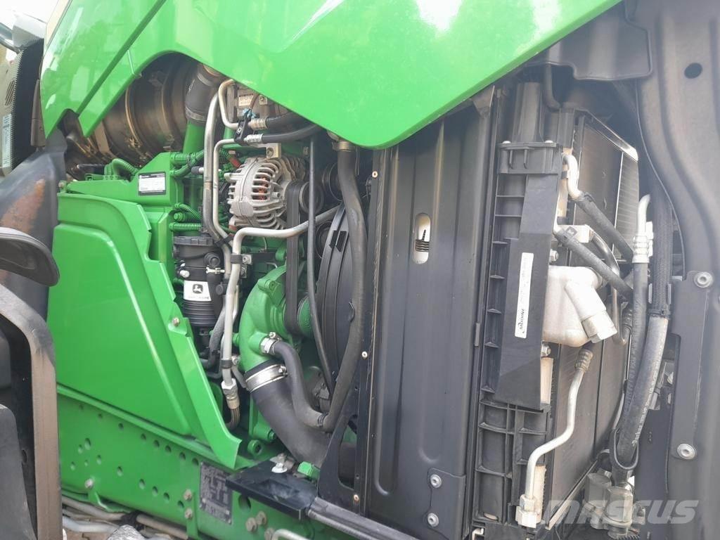 John Deere 6155R トラクター