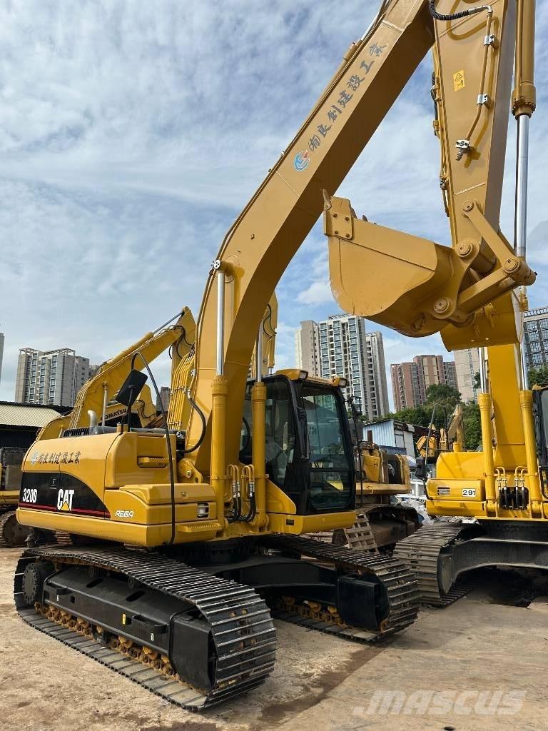 CAT 320 D 大型油圧ショベル12t以上（パワーショベル・ユンボ）
