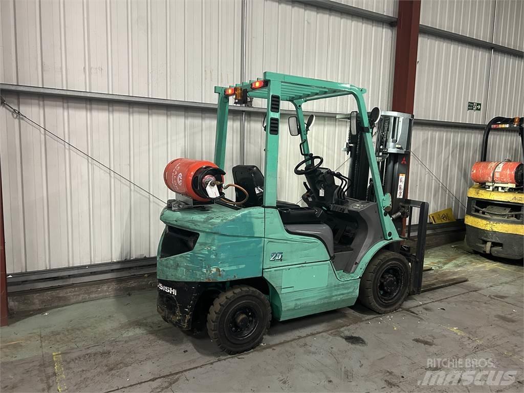 Mitsubishi FG25NT LPGフォークリフト