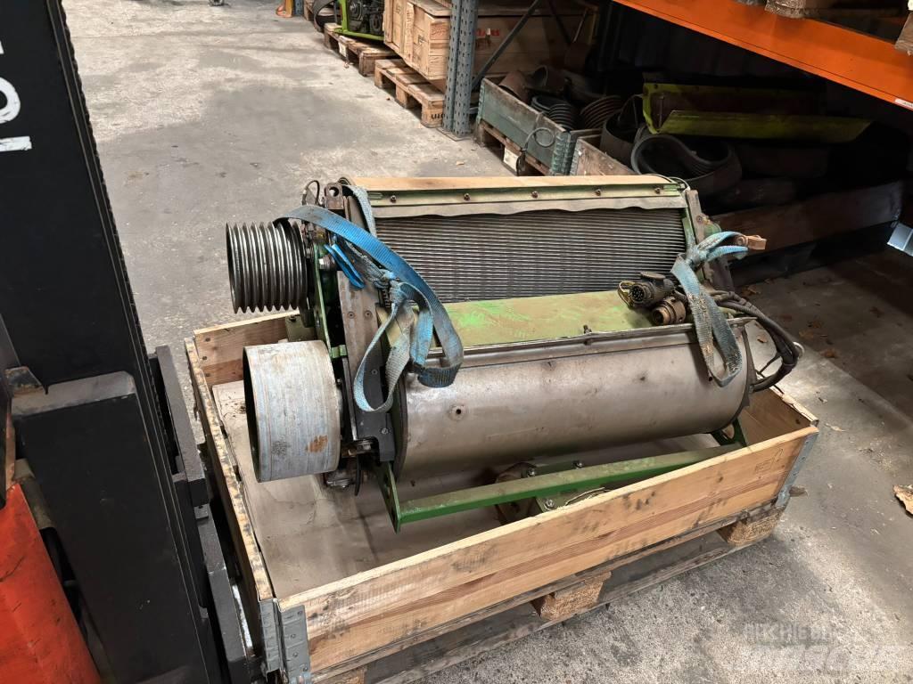 Krone BIG X 780 自走式フォレージハーベスター