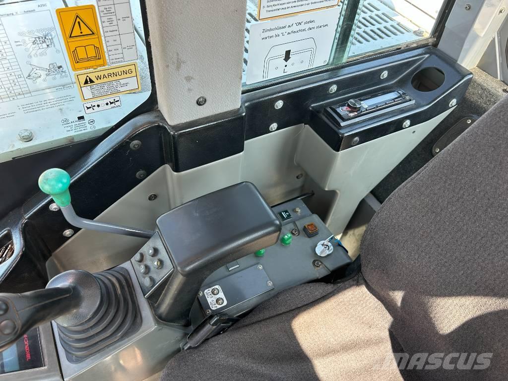 Takeuchi TB 1140 大型油圧ショベル12t以上（パワーショベル・ユンボ）