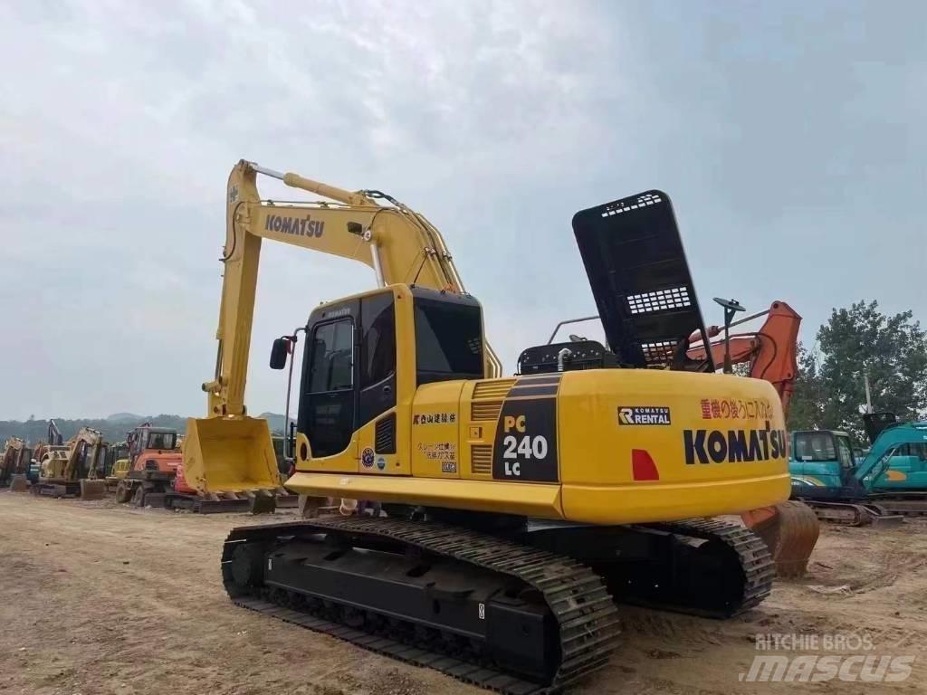 Komatsu PC 240 LC 大型油圧ショベル12t以上（パワーショベル・ユンボ）