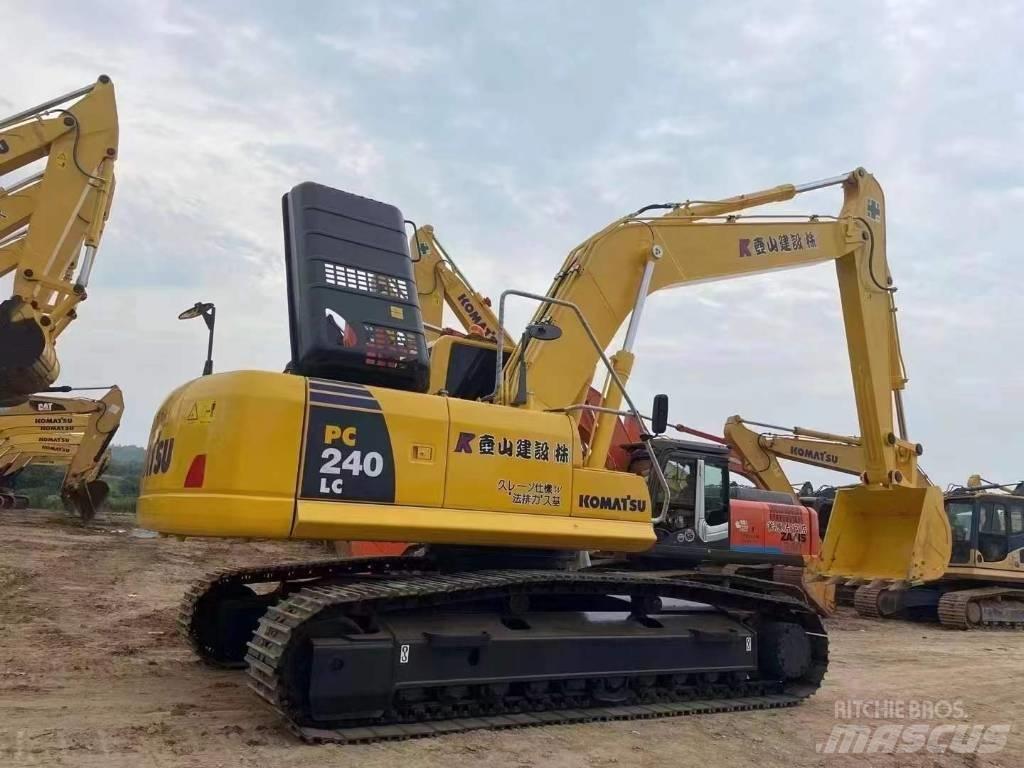 Komatsu PC 240 LC 大型油圧ショベル12t以上（パワーショベル・ユンボ）
