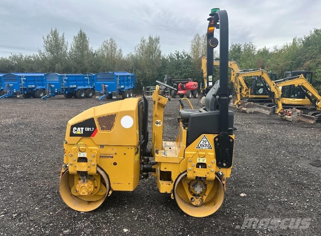 CAT CB 1.7 タンデムローラ