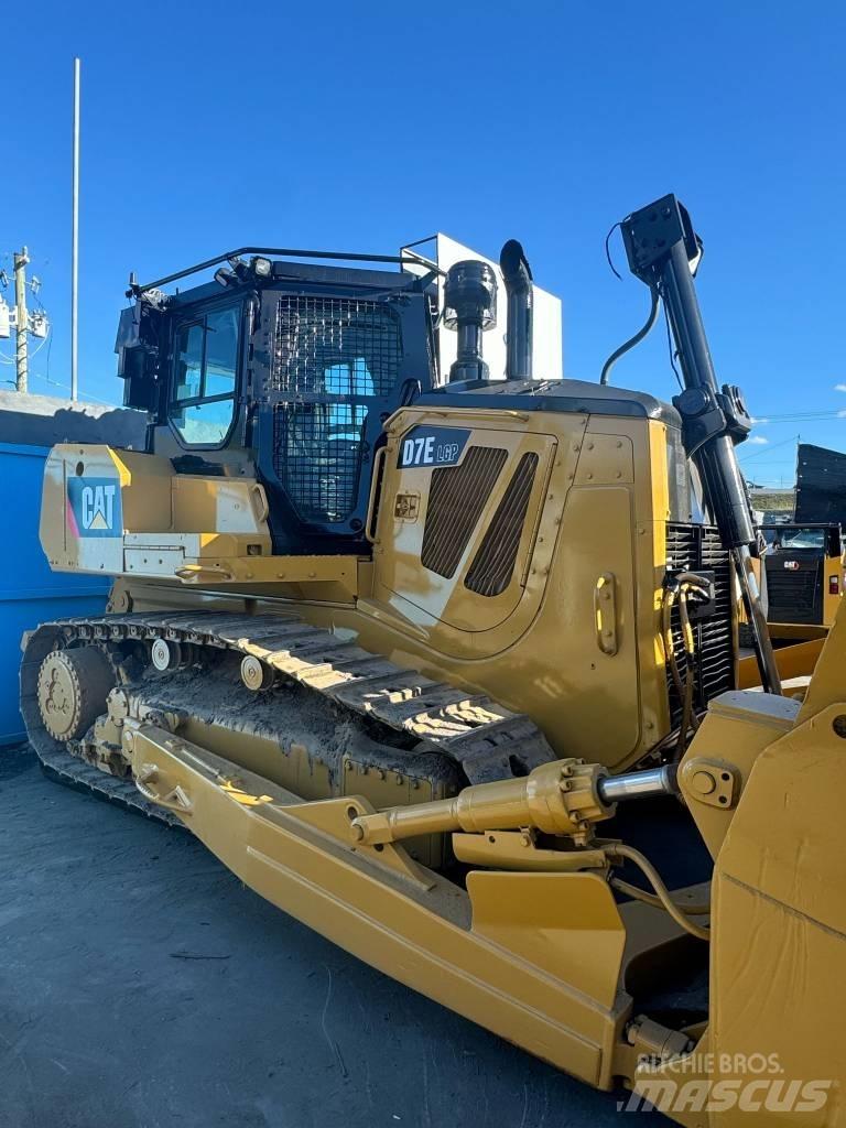 CAT D 7 E LGP ブルドーザー