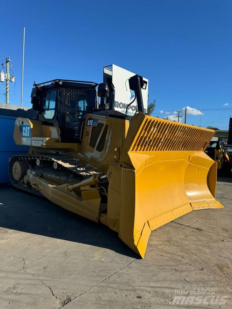 CAT D 7 E LGP ブルドーザー