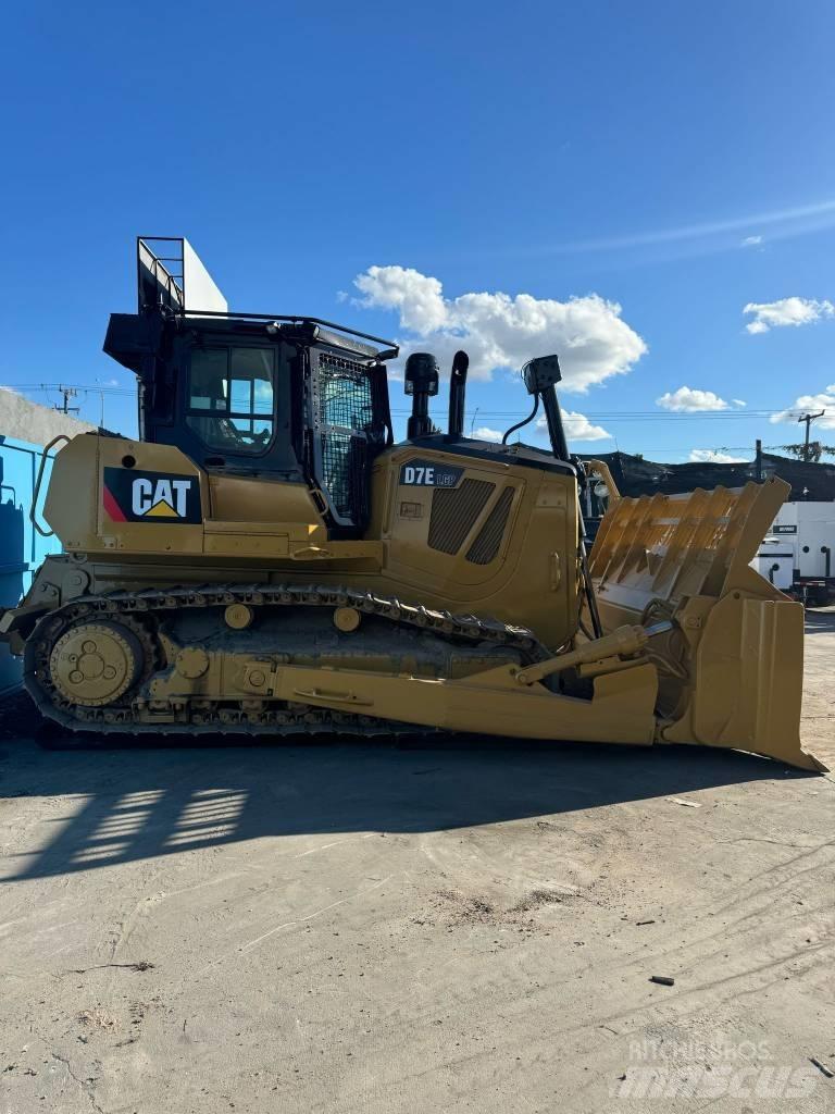 CAT D 7 E LGP ブルドーザー