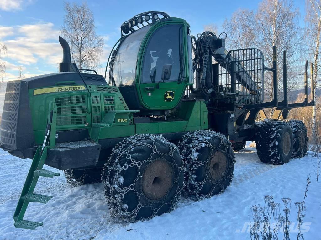 John Deere 1110 G フォワーダー