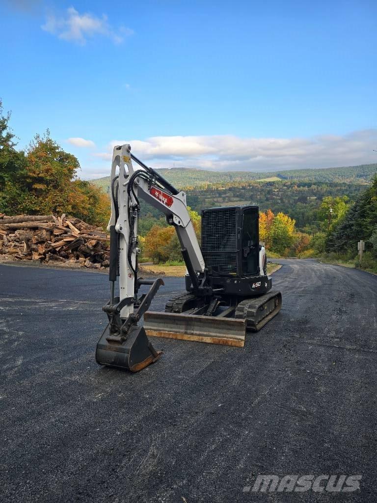 Bobcat E 50 ミニ油圧ショベル 7t以下（ミニユンボ・ミニディガー）