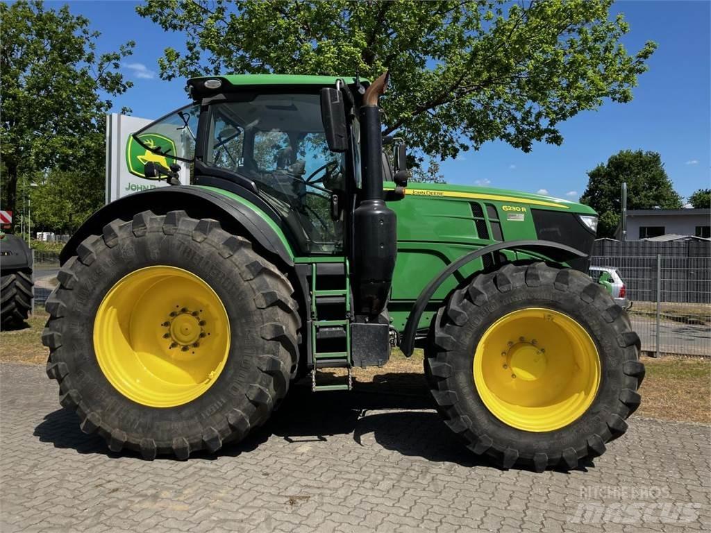 John Deere 6230R トラクター