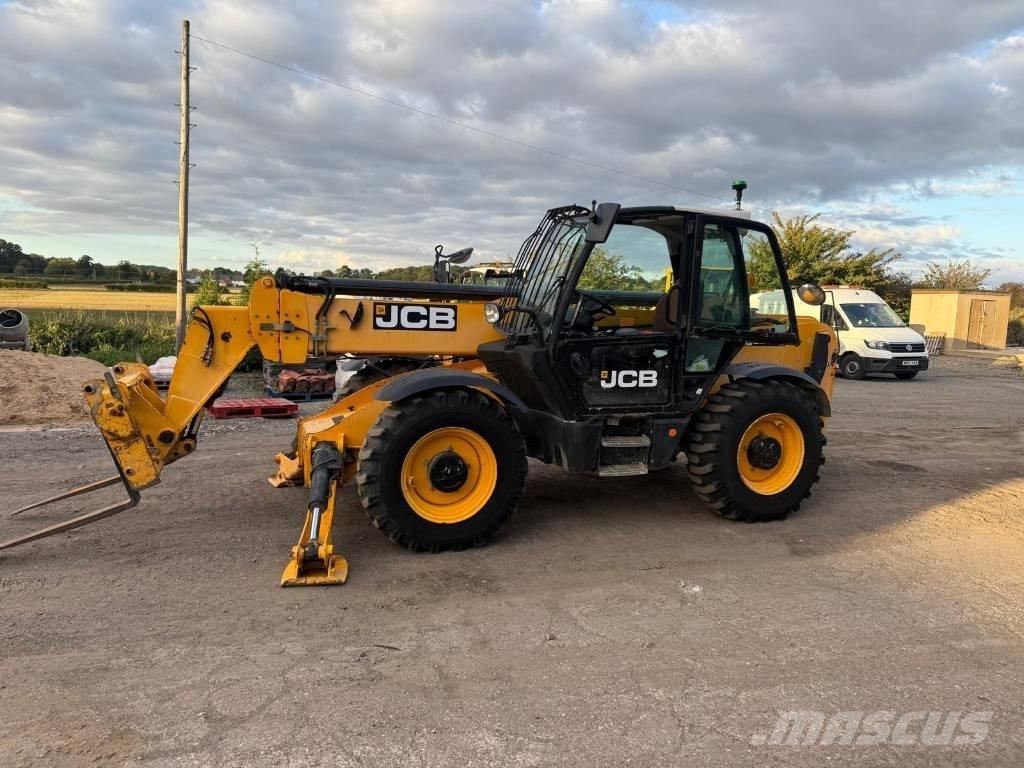 JCB 535-140 Hiviz テレスコーピックハンドラー