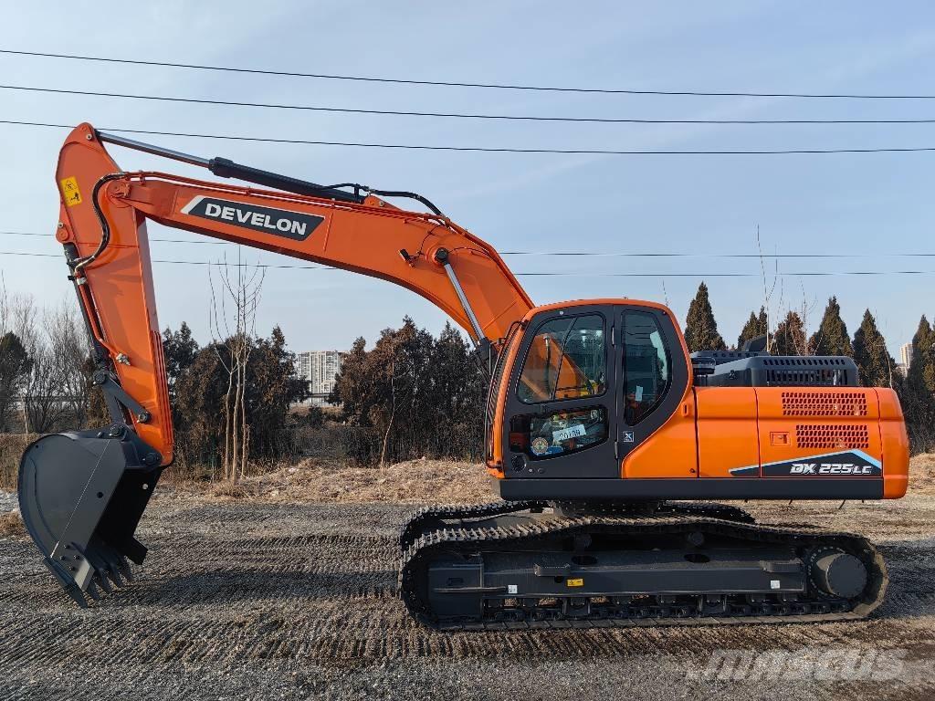 Doosan DX225 大型油圧ショベル12t以上（パワーショベル・ユンボ）