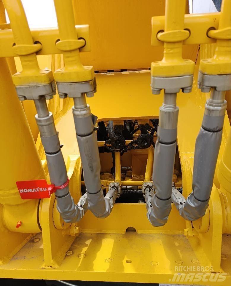 Komatsu PC 210 LC 大型油圧ショベル12t以上（パワーショベル・ユンボ）