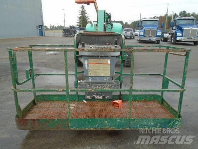 JLG 600 AJ ブームリフト　屈伸型