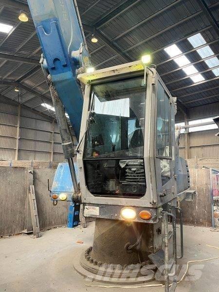 Fuchs AHL 831 D 廃棄物／工業産廃処理機