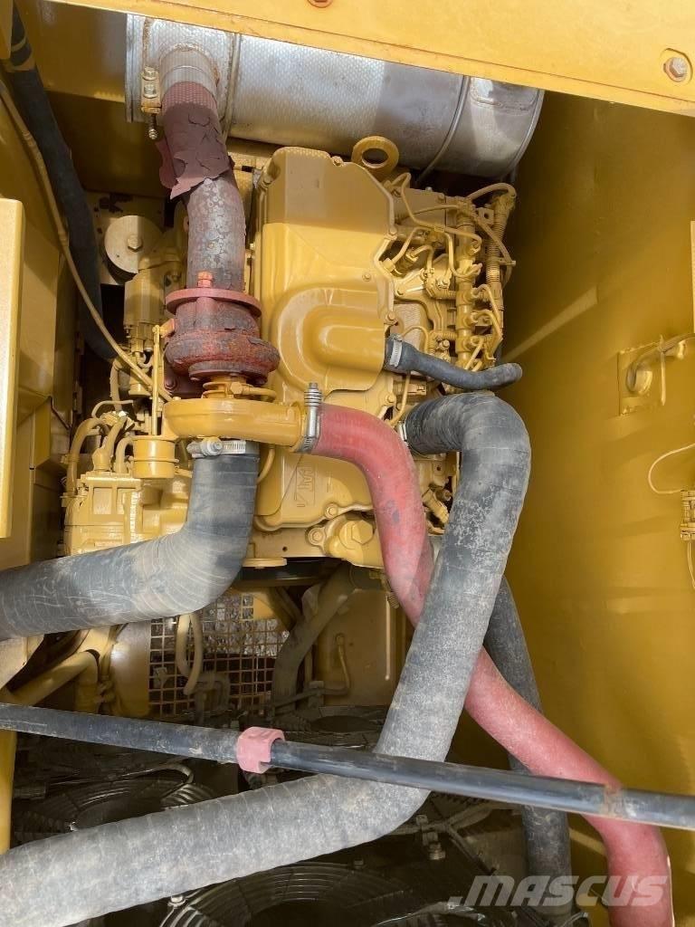 CAT 320 GC 中型油圧ショベル 7ｔ-12ｔ（ユンボ・パワーショベル・バックホー）