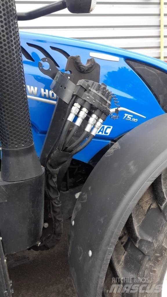 New Holland T5.110 トラクター
