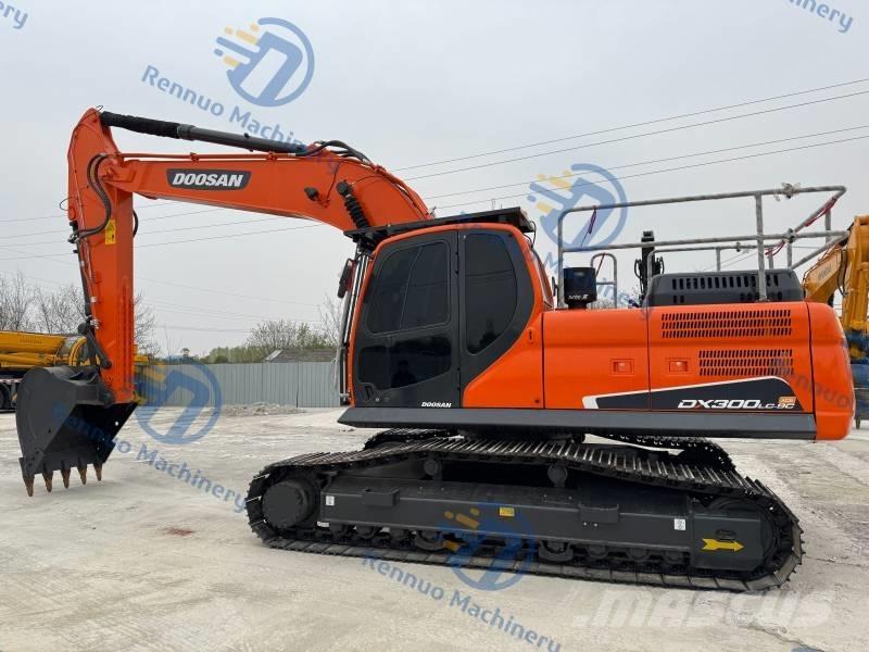 Doosan DX 300LC-9C 大型油圧ショベル12t以上（パワーショベル・ユンボ）