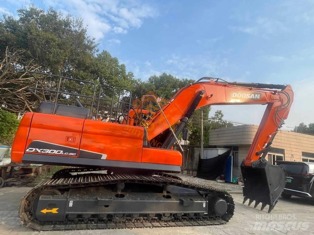 Doosan DX 300 大型油圧ショベル12t以上（パワーショベル・ユンボ）