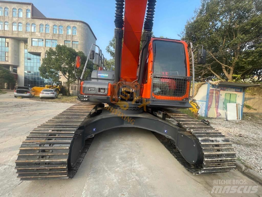 Doosan DX 300 大型油圧ショベル12t以上（パワーショベル・ユンボ）