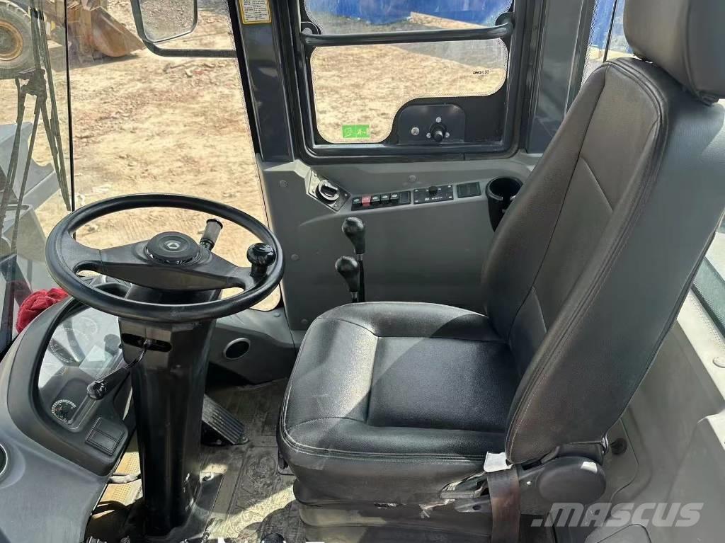 XCMG LW 300 FV ホイールローダー・タイヤショベル