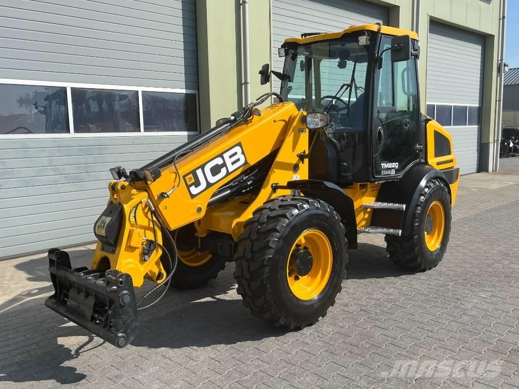 JCB TM 220 農業用テレハンドラー