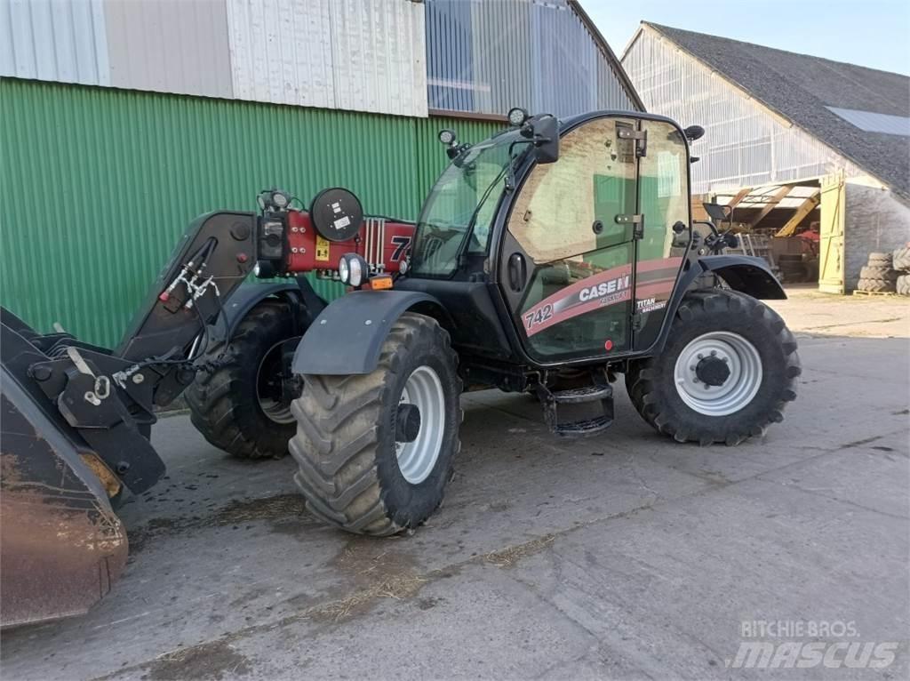 CASE 742 Farmlift テレスコーピックハンドラー