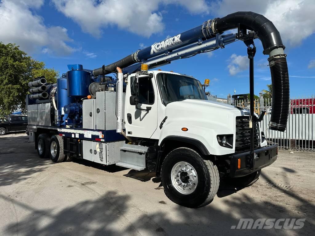 Freightliner 114 SD コンバイン／バキュームトラック