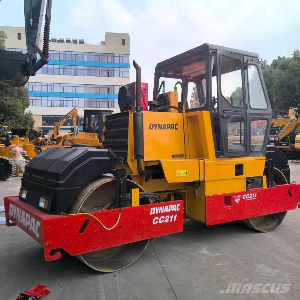 Dynapac CC 211 振動ローラ
